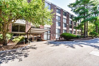 Building Photo - 993 Massachusetts Ave