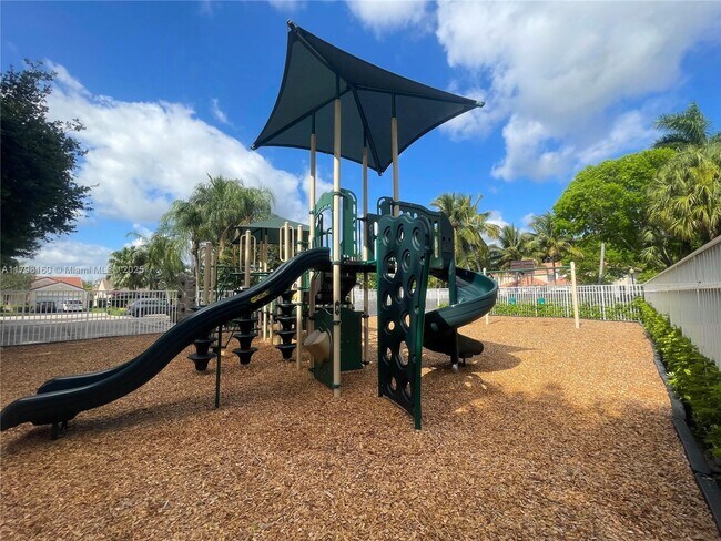 Building Photo - 855 San Remo Dr