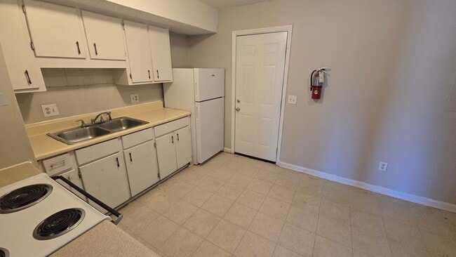 Building Photo - West Columbia