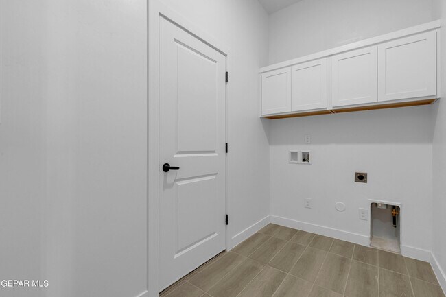 Building Photo - 15233 Expectation Ave