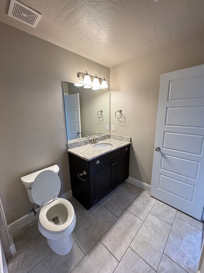 Building Photo - Beautiful 3 Bedroom Home - Casitas at Sienna Hills