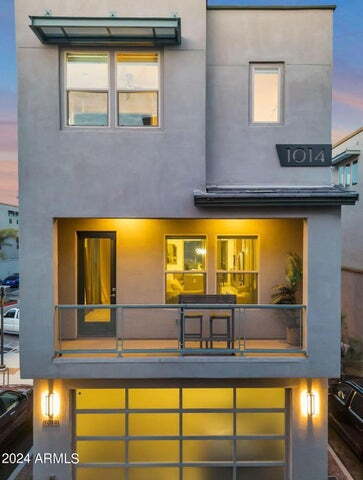 Building Photo - Amazing 2BR + Office Townhome in Old Town Scottsdale