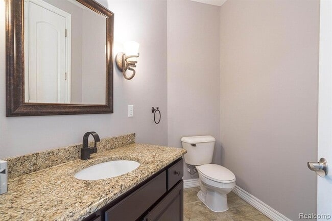 Building Photo - 4906 Stonehenge Dr