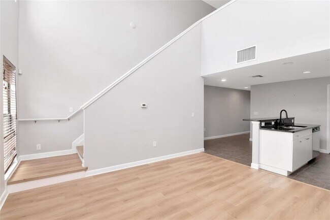 Building Photo - 1621 E 4th Ave