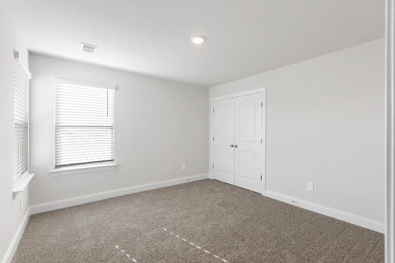 Building Photo - 1718 Tahoma Dr