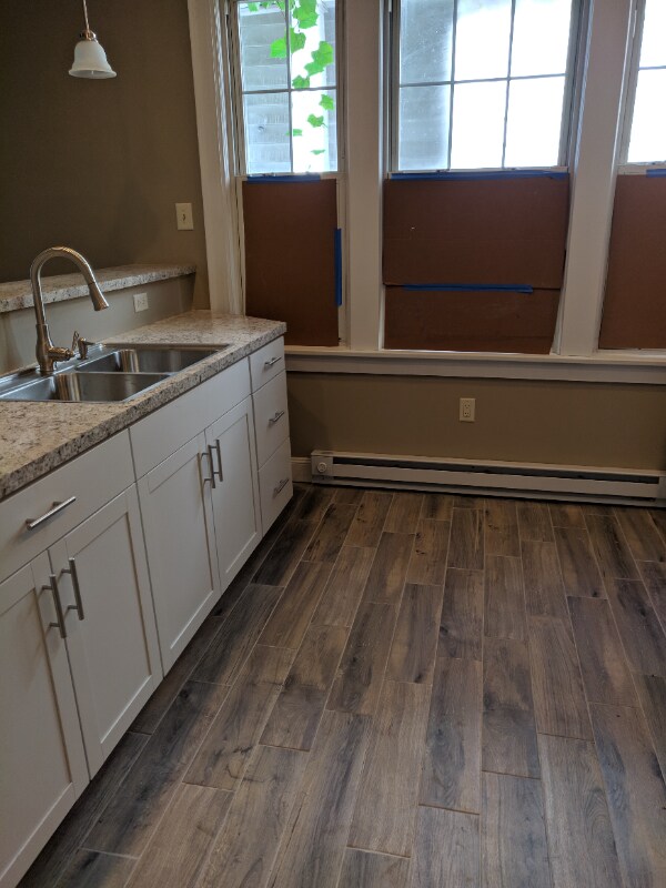 Building Photo - 72 William St