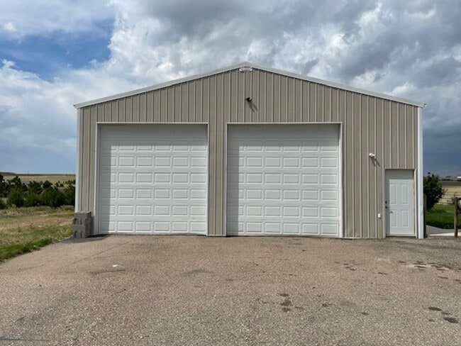 Building Photo - 6960 Whistler Dr