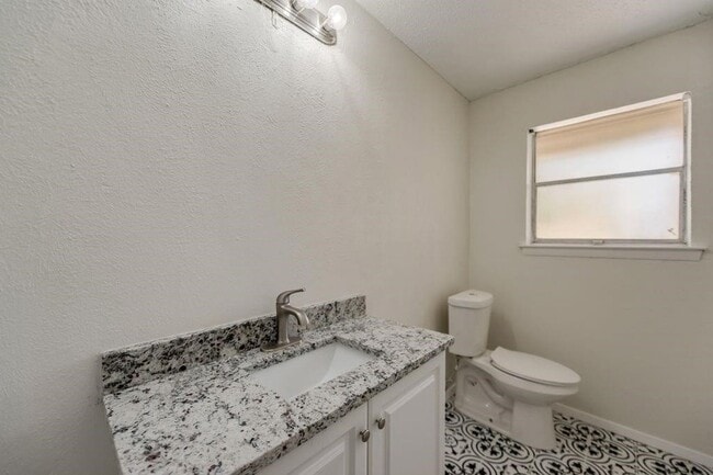 Building Photo - 10434 Springhaven Dr