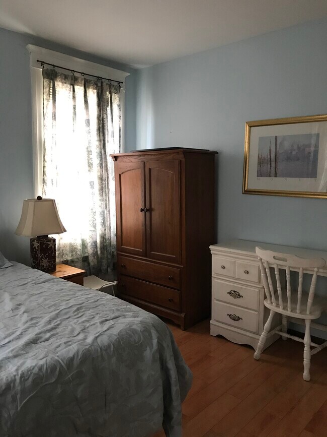 Building Photo - 4805 Ventnor Ave