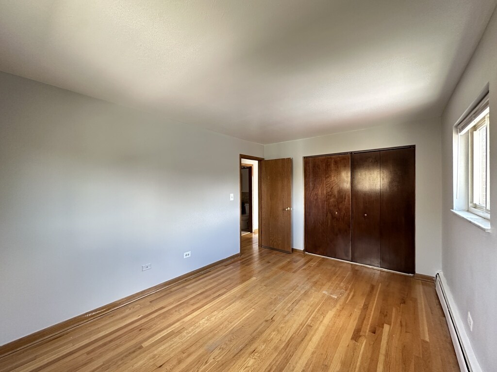 Building Photo - 1639 Oakwood Ave