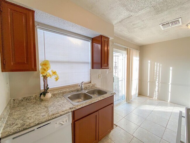 Building Photo - 11685 Alief Clodine Rd