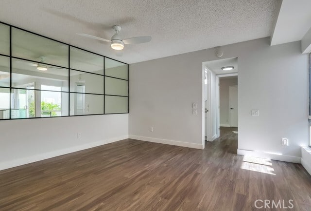 Building Photo - 7030 Seawind Dr