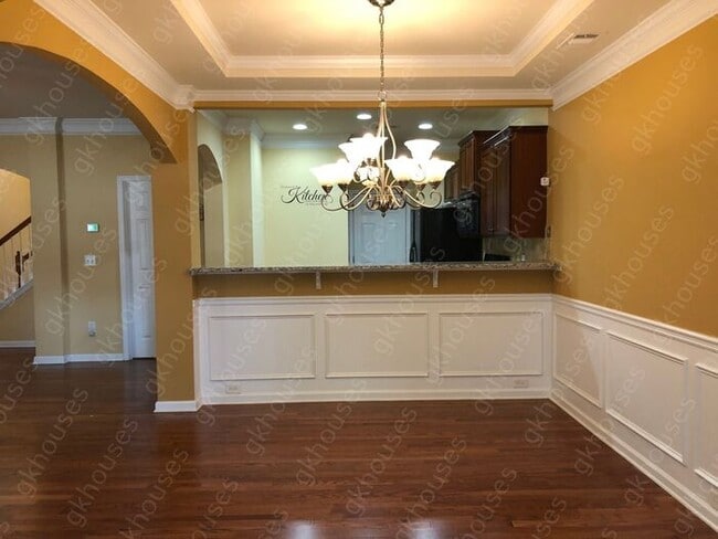 Building Photo - 6002 Cobblestone Creek Trail