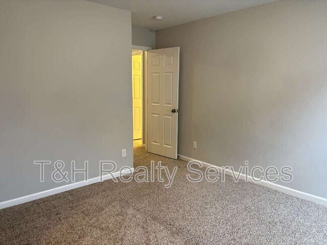 Building Photo - 19195 Horsewood Dr