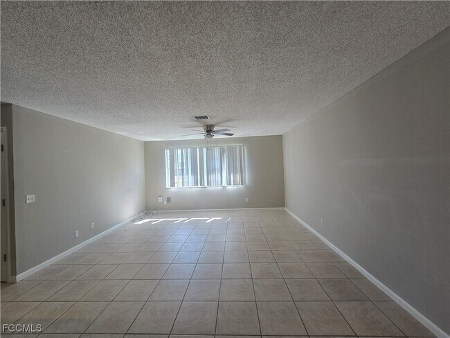 Building Photo - 4910 Viceroy St