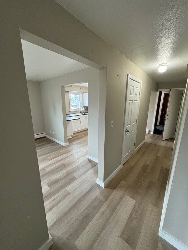 Building Photo - 202 Lincoln St