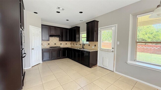 Building Photo - 1614 Westmeadow Trail