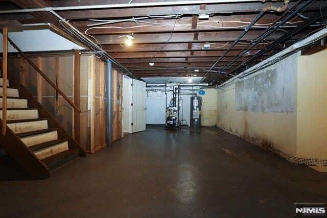 Building Photo - 664 Harristown Rd