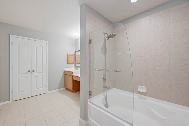 Building Photo - 502 Mornington Ln