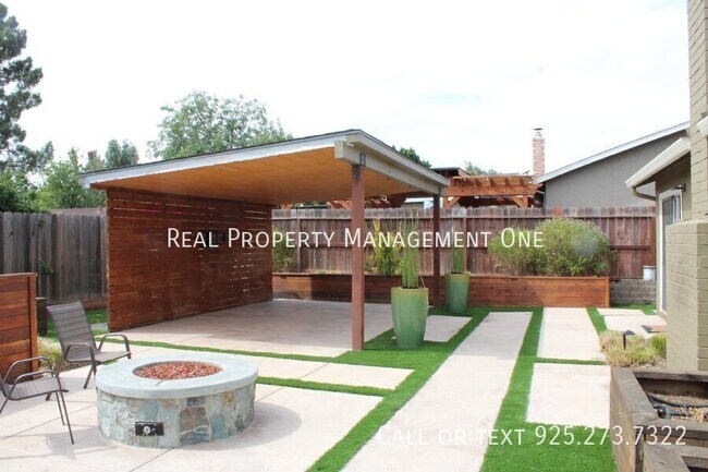 Building Photo - 2216 Ackerman Dr