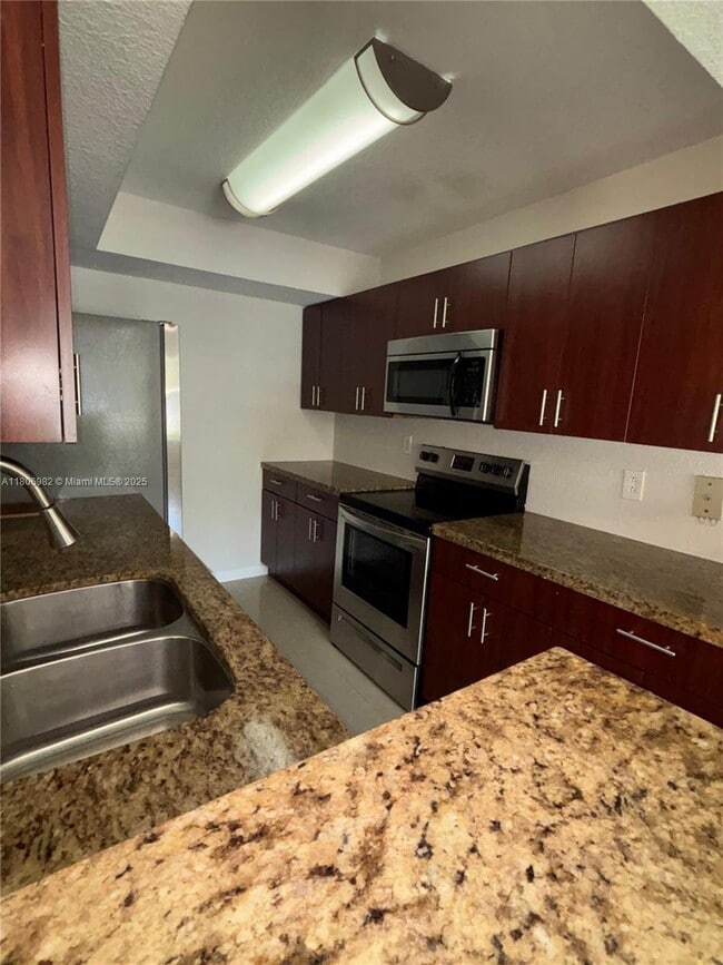 Building Photo - 15591 SW 105th Terrace