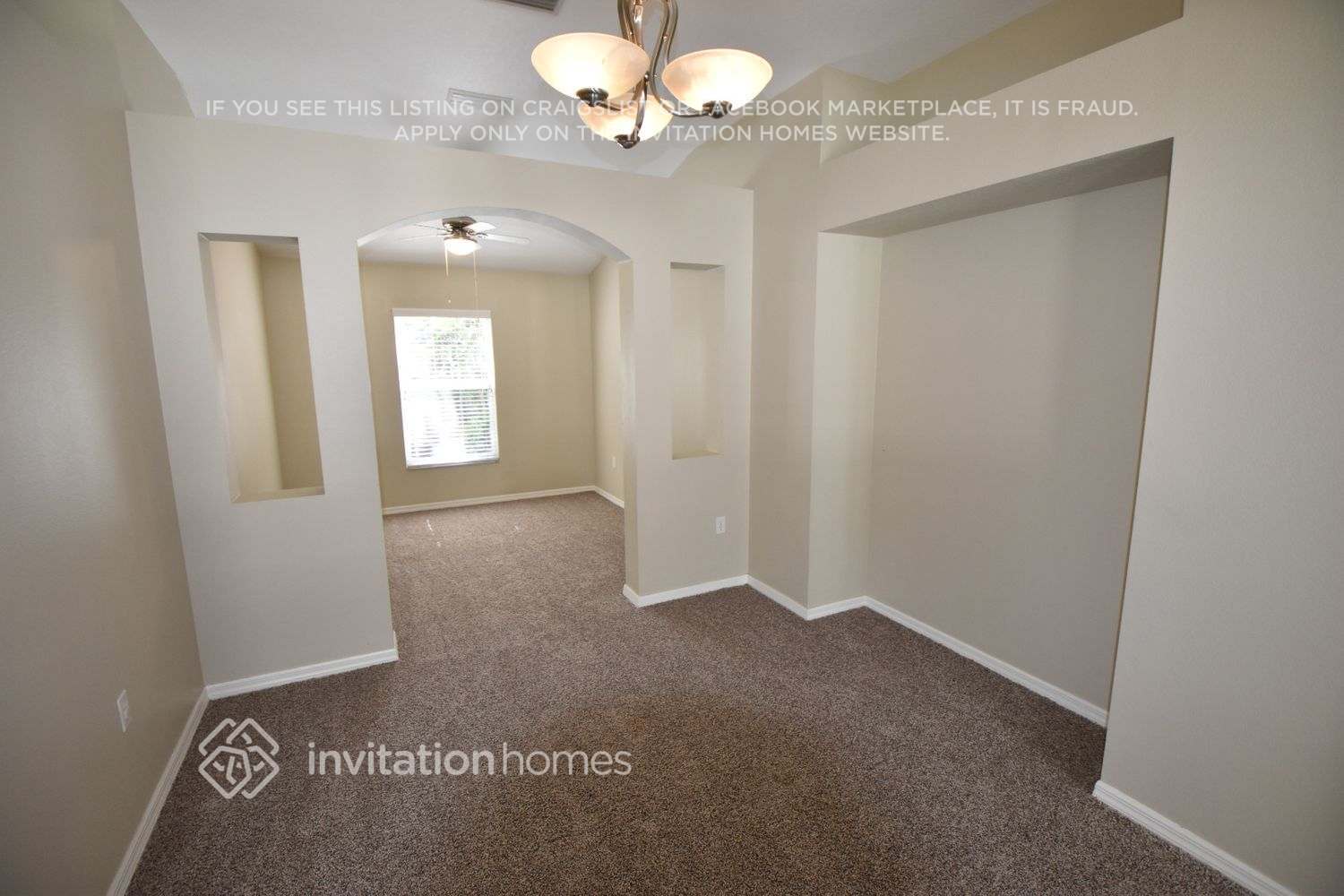 Building Photo - 11286 Beebalm Cir