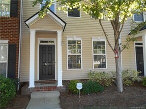 Building Photo - Townhome in Fort Mill