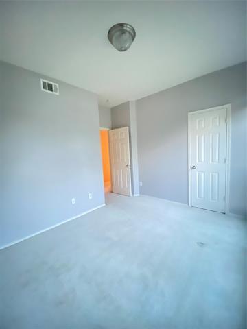 Building Photo - 9300 Hunter Chase Dr