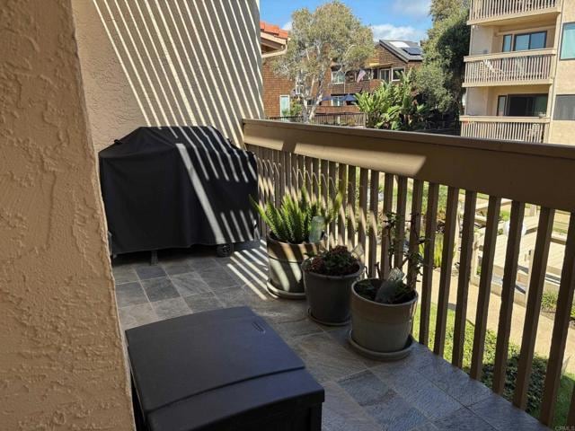 Building Photo - 435 S Sierra Ave