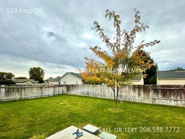 Building Photo - 539 Fall Dr