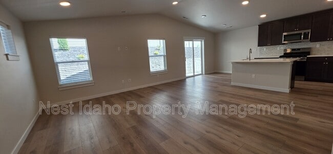 Building Photo - 7228 W Rygate Dr