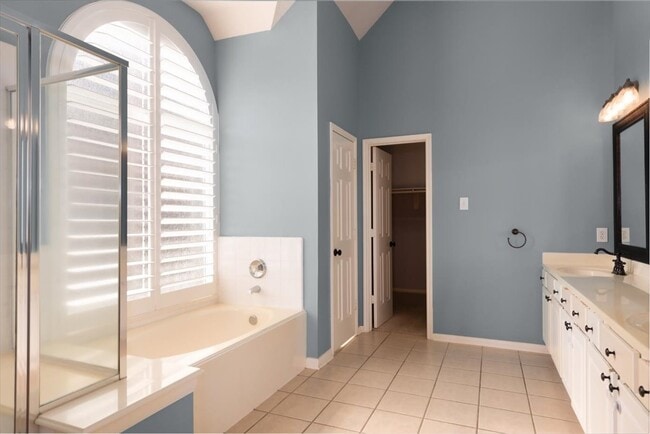 Building Photo - 4522 Laurel Green Ct