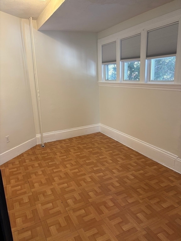 Building Photo - 15 Nichols Ave