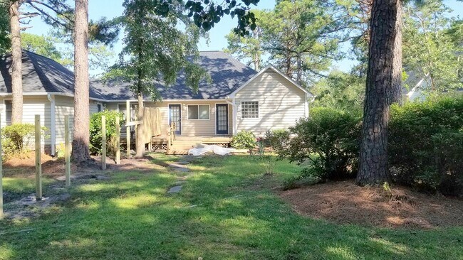 Building Photo - 7517 Lost Tree Rd