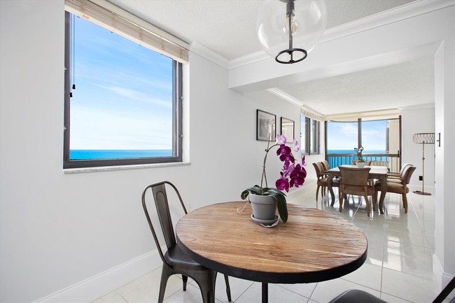 Building Photo - 5380 N Ocean Dr