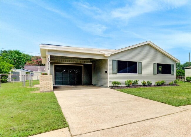 Building Photo - 10111 Fonville Dr