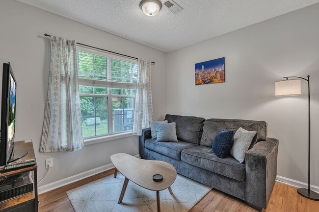 Building Photo - Charming 2-Bedroom Prescott Village Townhome!