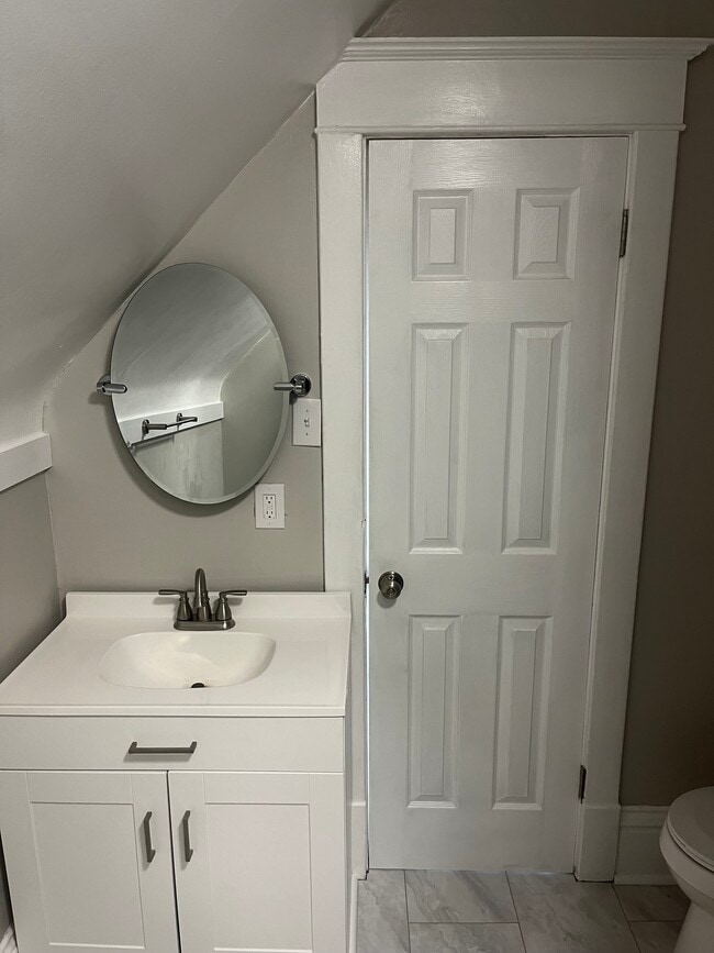 Building Photo - 1227 W 22nd St