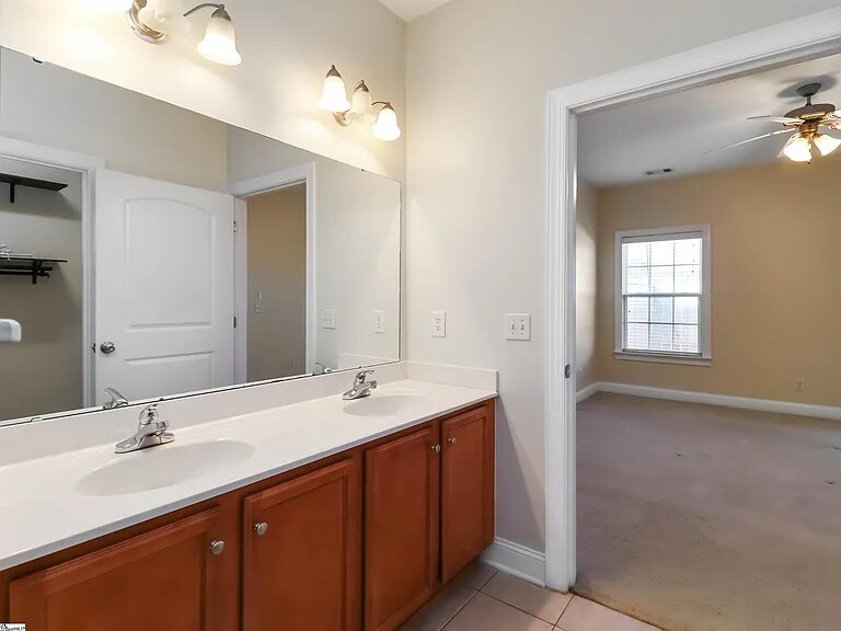Master Bath - 116 Ashgrove Ln