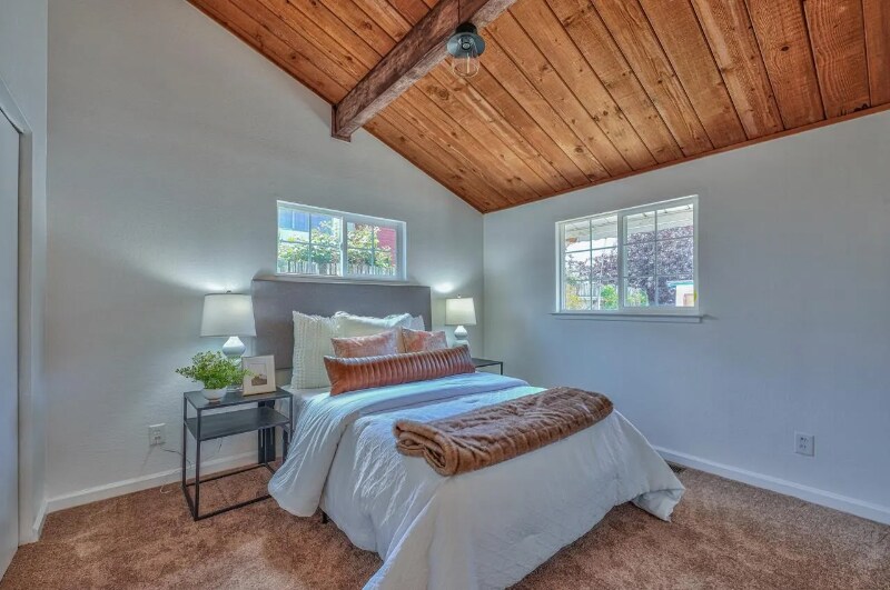 Building Photo - 1165 Bella Vista Ct