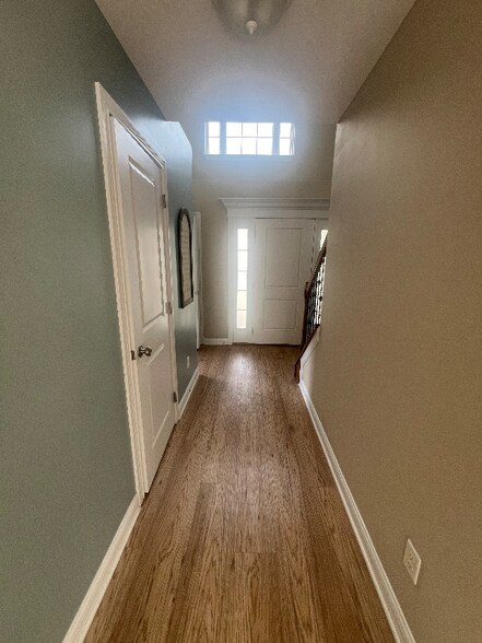 Building Photo - 12411 Sheppard Way