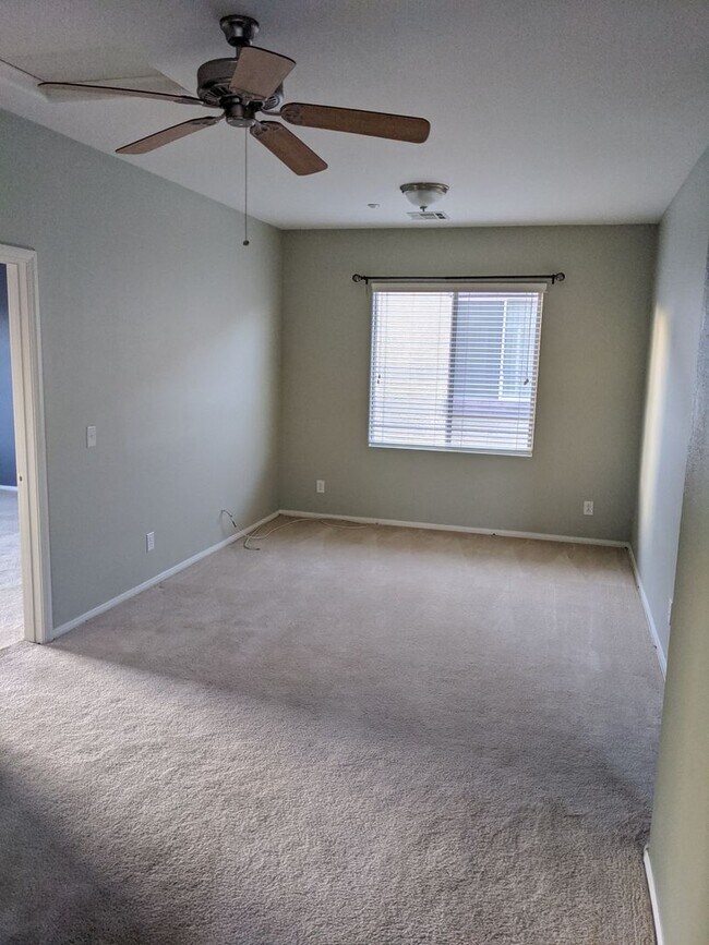Building Photo - 8956 Aurora Bay Ct