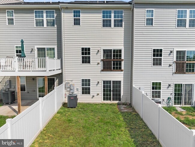 Building Photo - 36084 Fawn Ln
