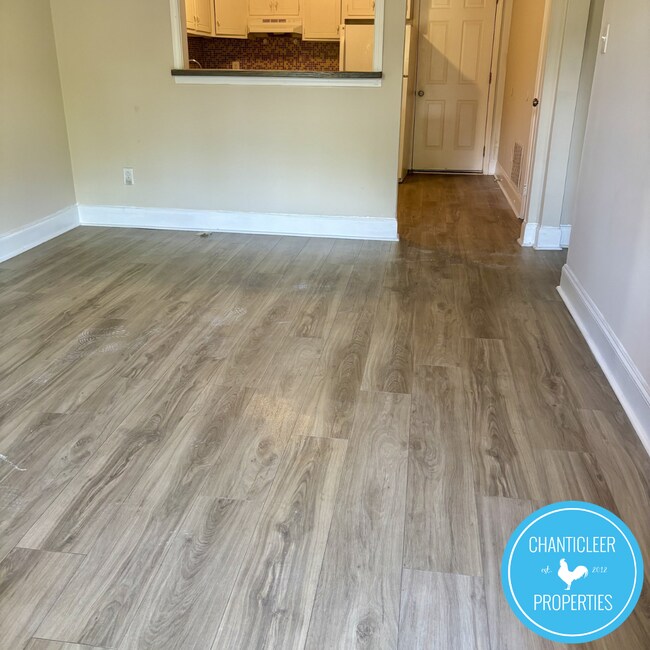 Building Photo - 115 Florence St