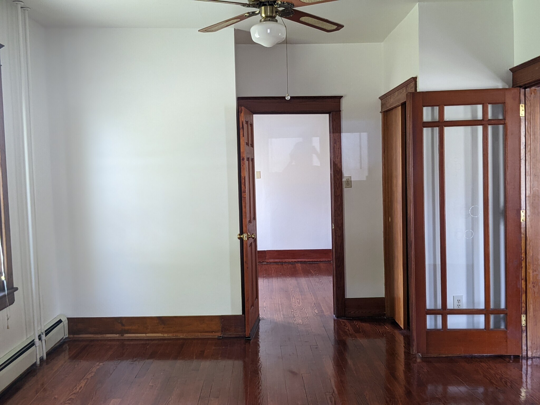 Dining room - 613 N Chestnut St