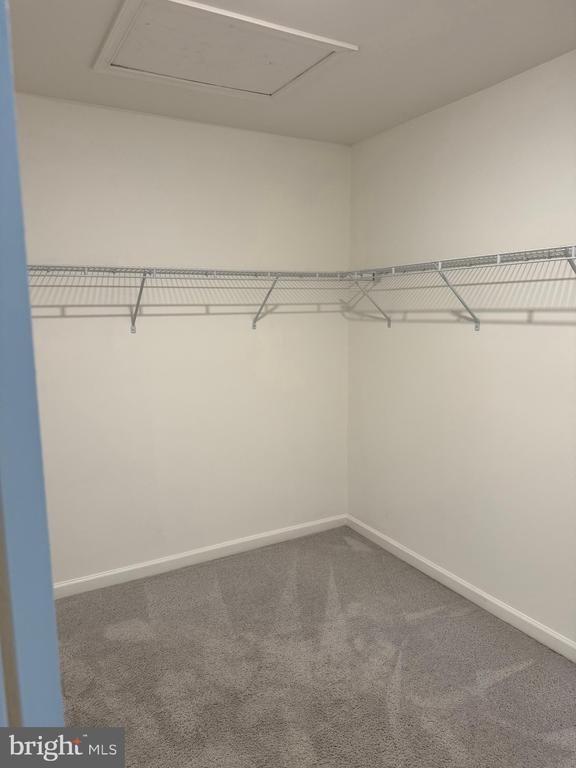 Building Photo - 9610 Eaves Dr