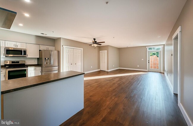 Primary Photo - 1955 Pawlet Dr