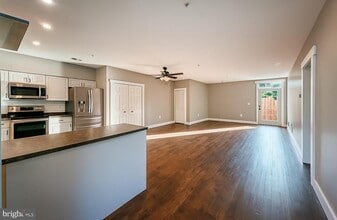 Building Photo - 1955 Pawlet Dr