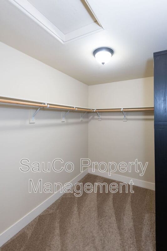 Building Photo - 10766 NW 289th Ave