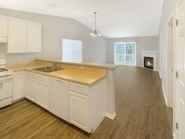 Building Photo - 2630 Weatherby Hills Dr SE